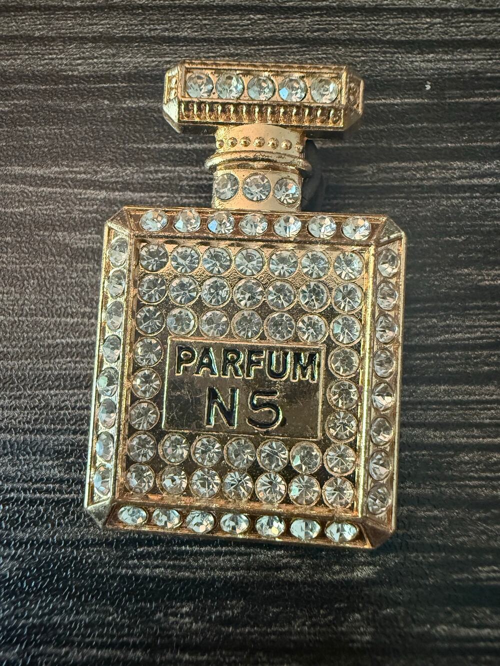 Rhinestone Parfum Bottle N5 Croc Charm